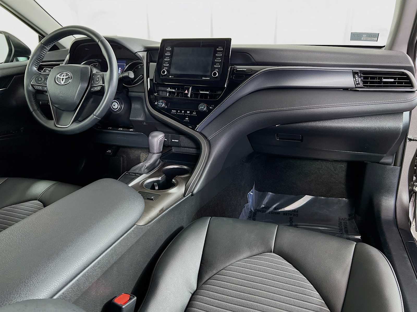 2022 Toyota Camry SE - Photo 28