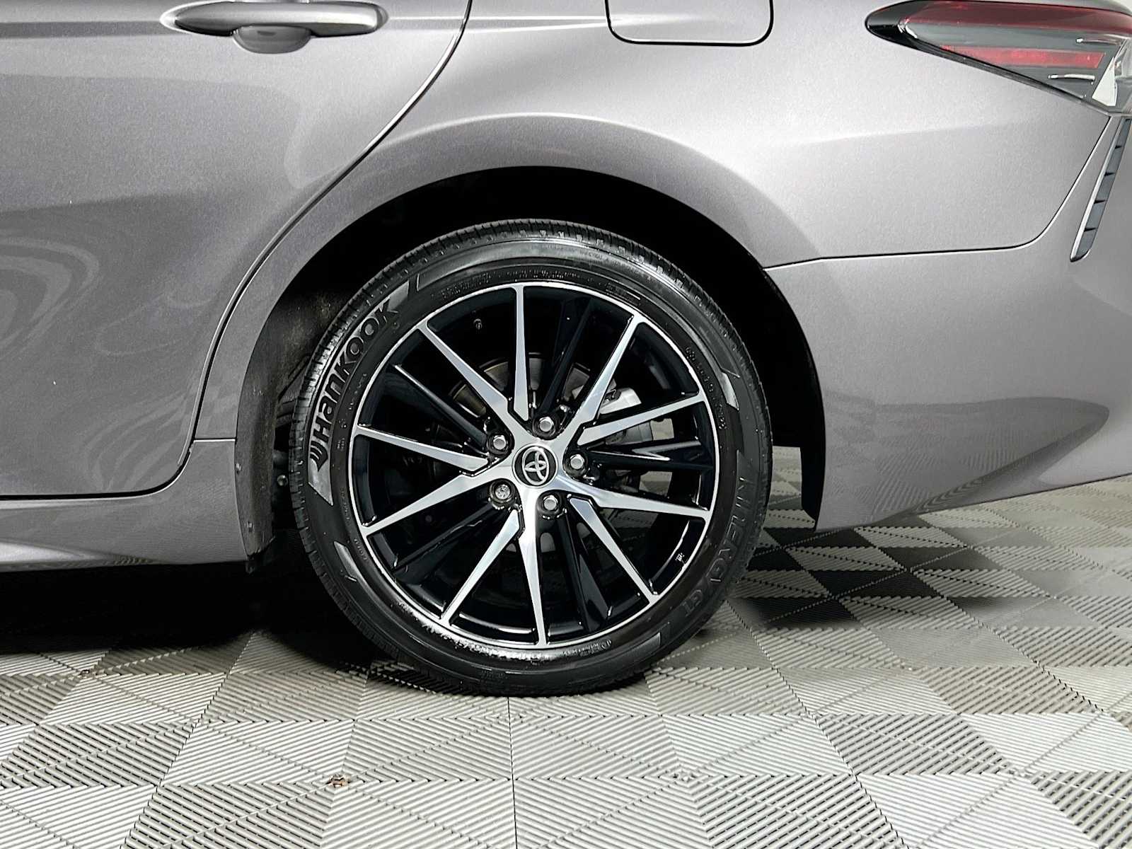 2022 Toyota Camry SE - Photo 30