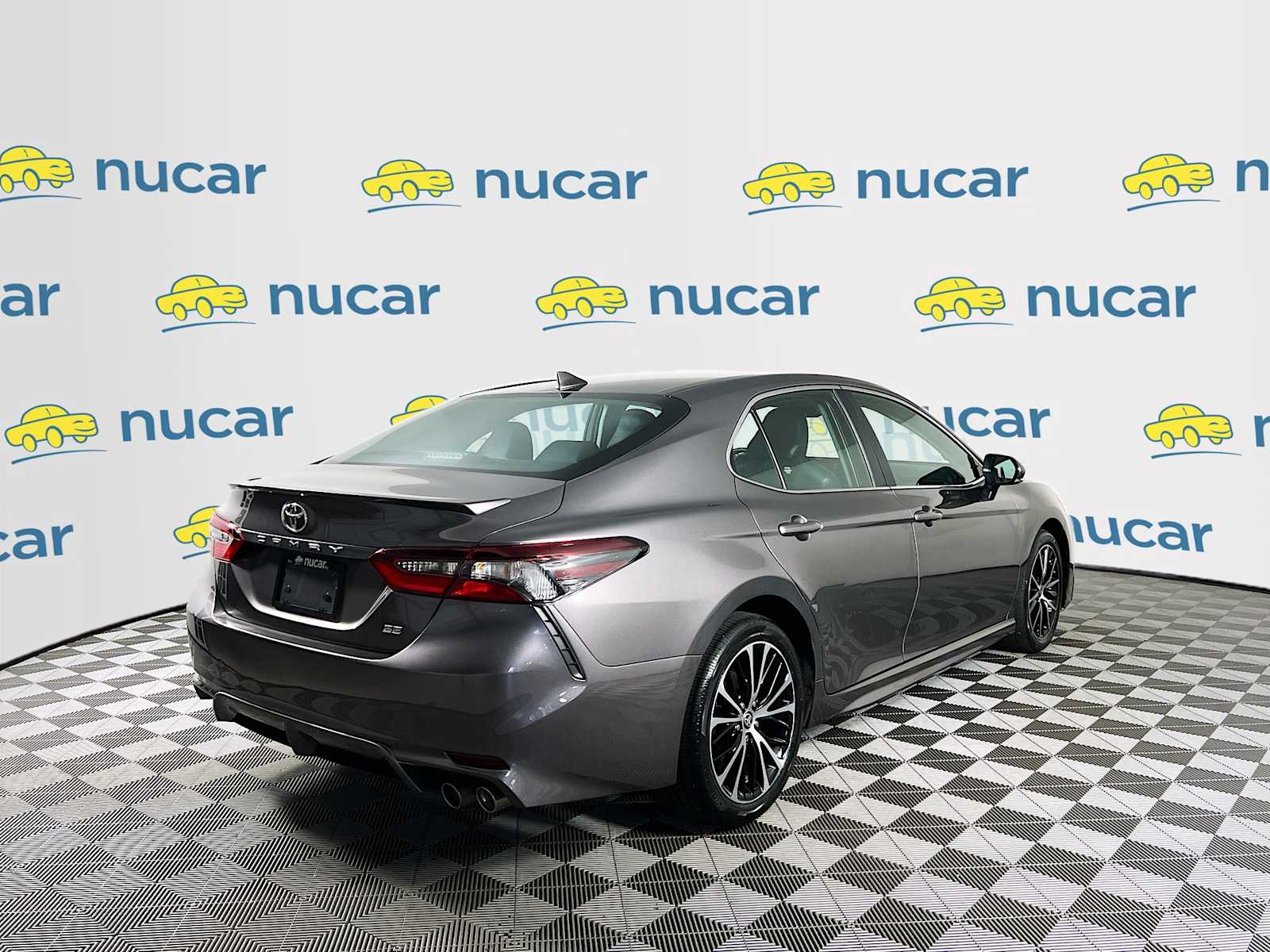 2022 Toyota Camry SE - Photo 7