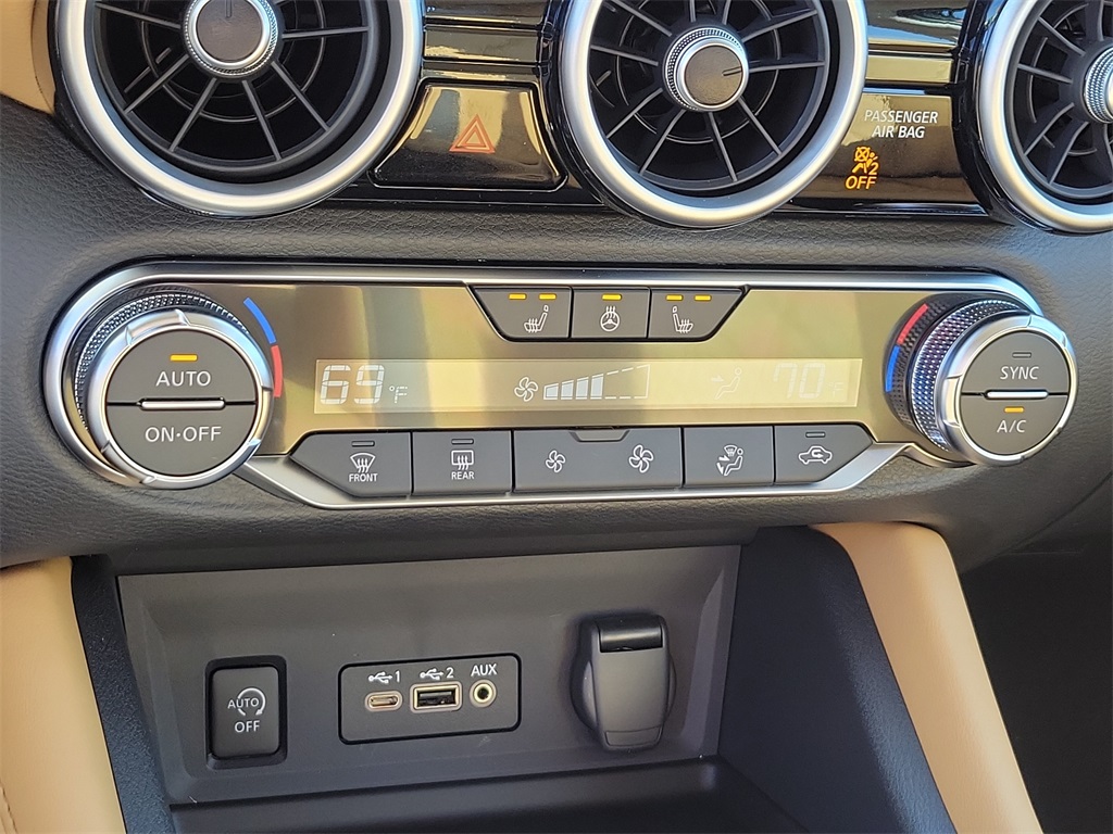 2025 Nissan Sentra SV - Photo 12
