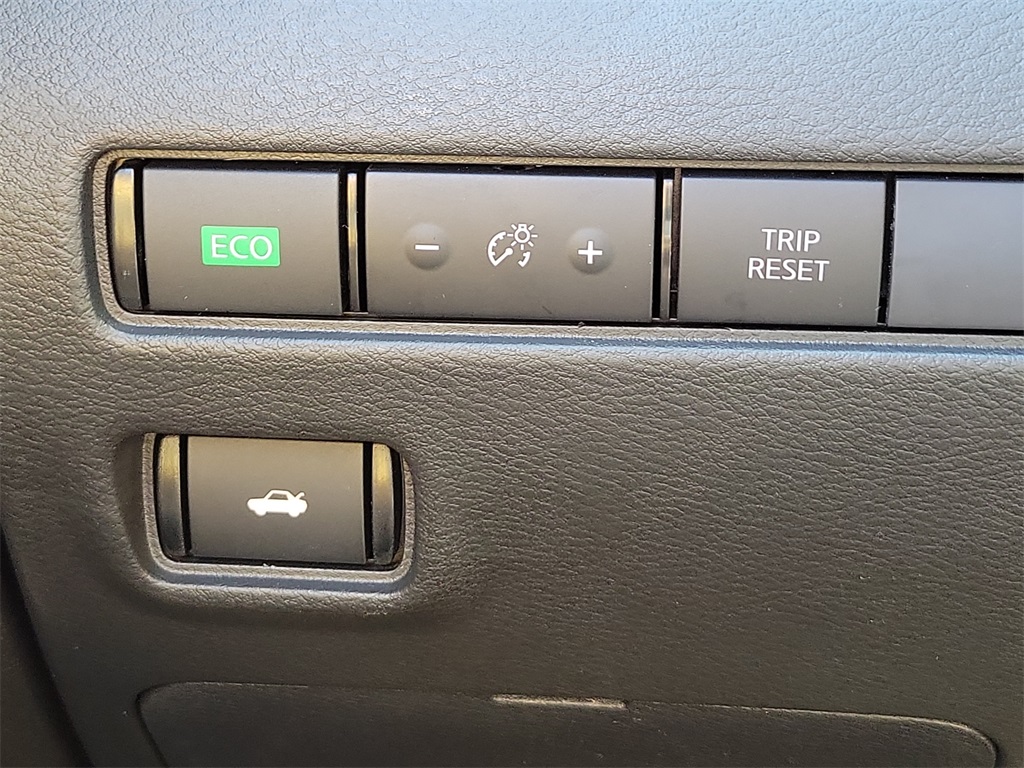 2025 Nissan Sentra SV - Photo 18