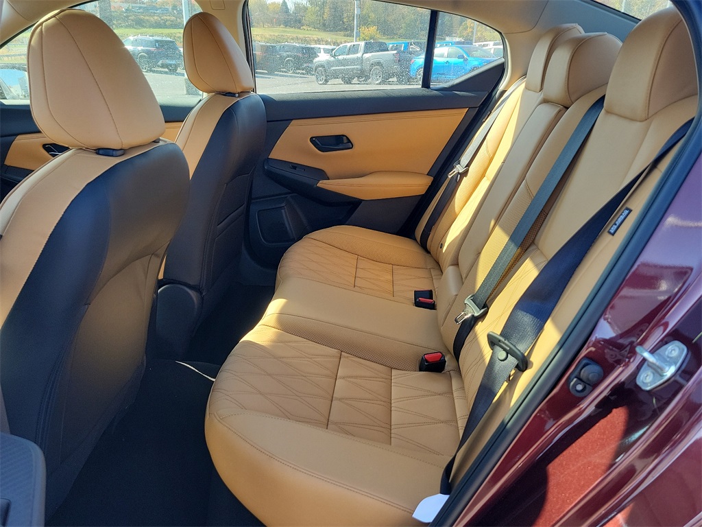 2025 Nissan Sentra SV - Photo 6