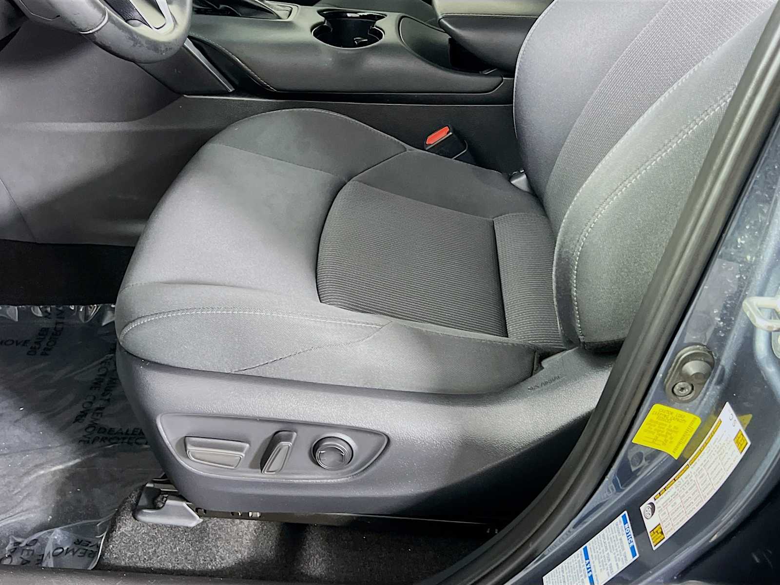 2022 Toyota Venza LE - Photo 19