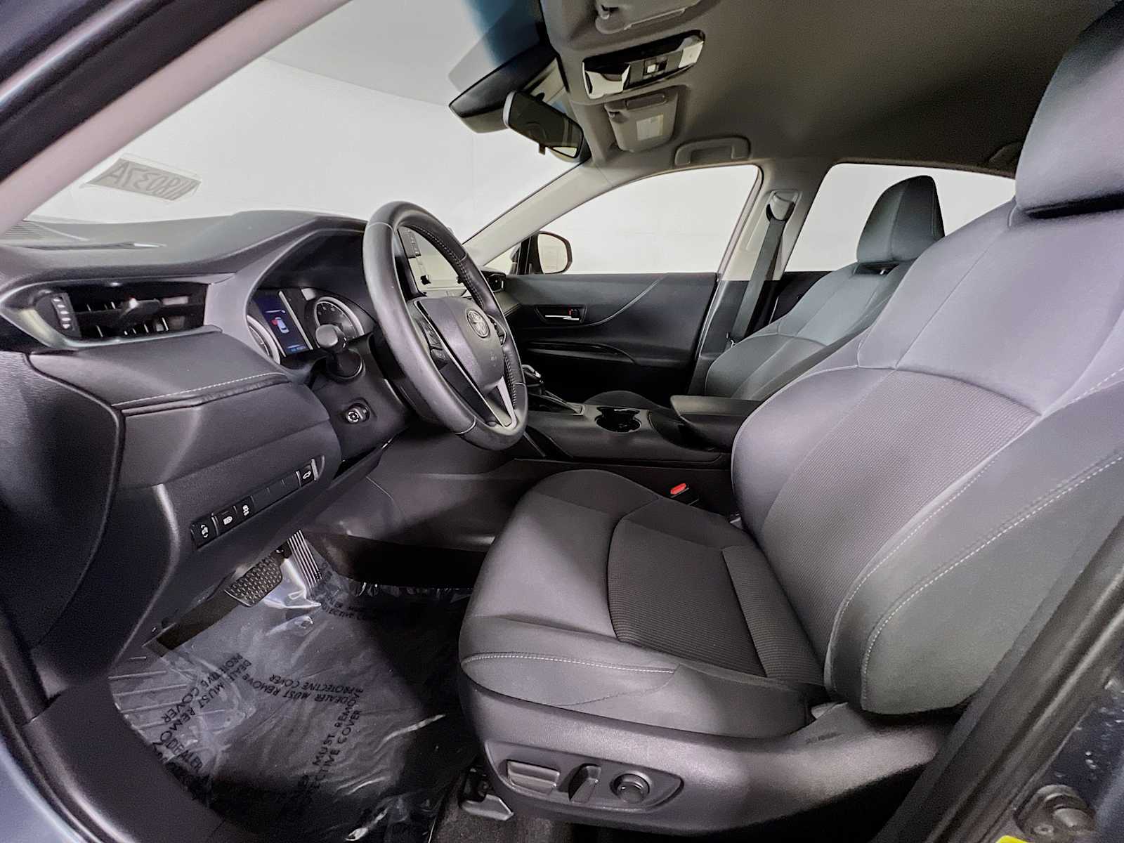 2022 Toyota Venza LE - Photo 20