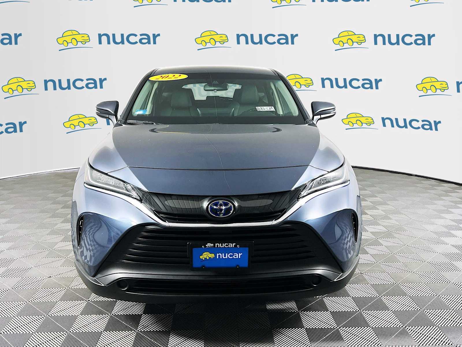 2022 Toyota Venza LE - Photo 2