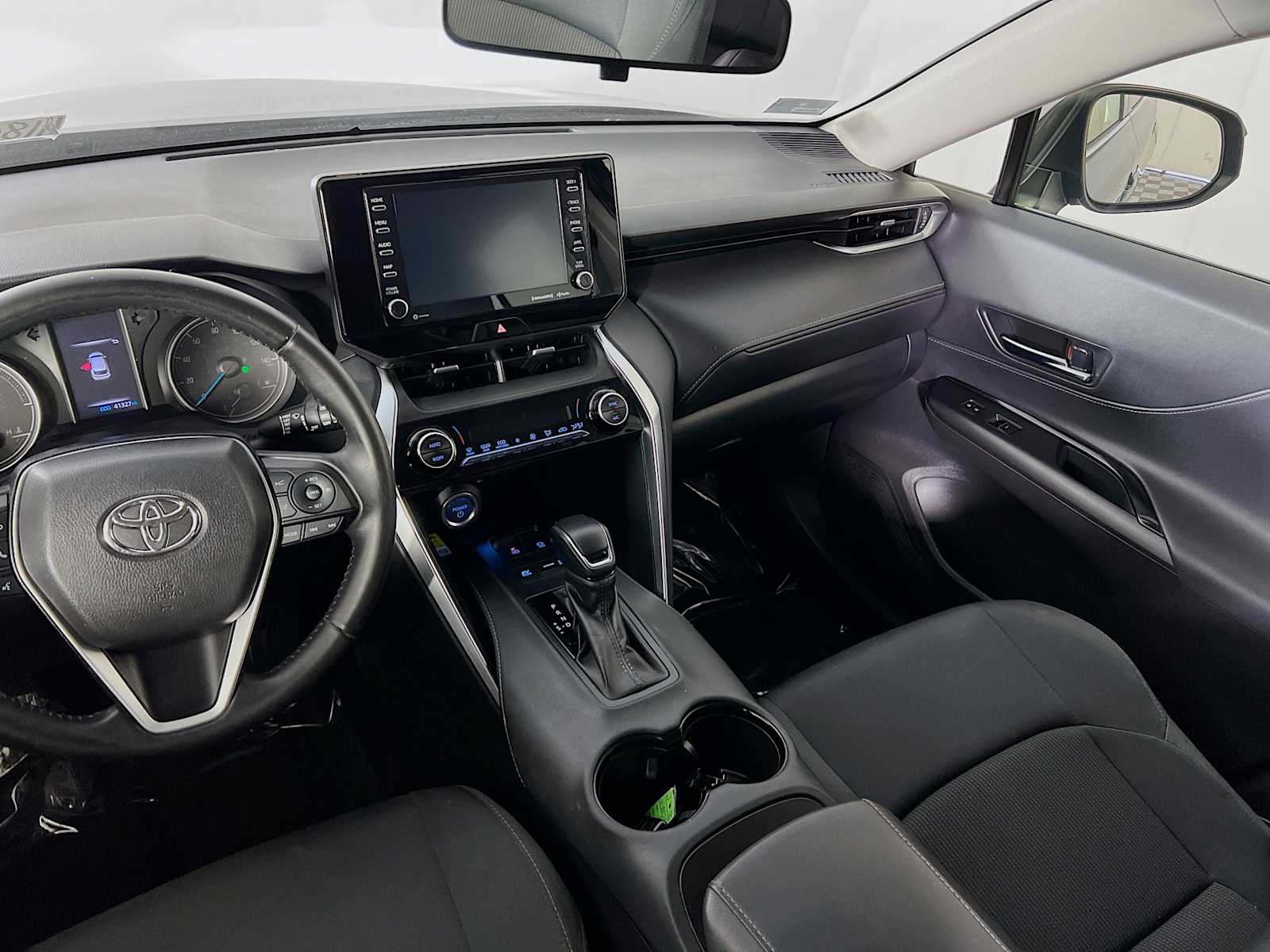 2022 Toyota Venza LE - Photo 22