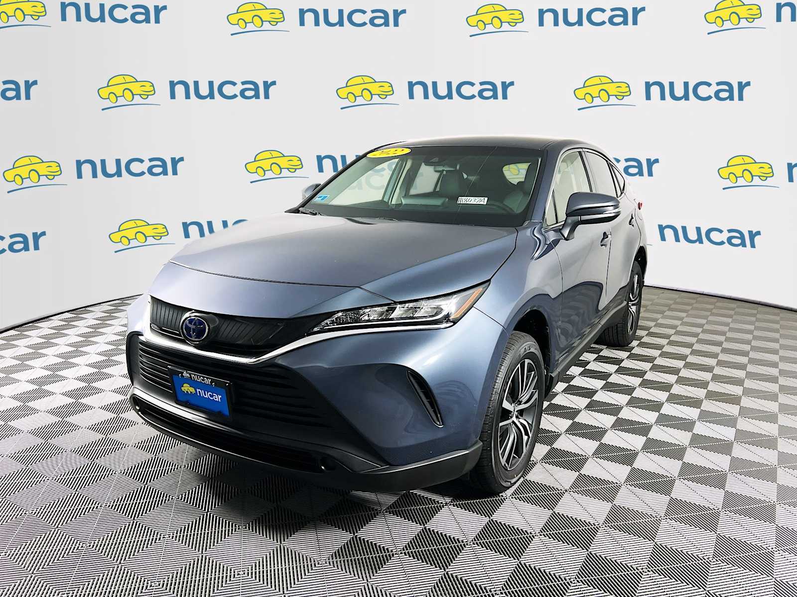 2022 Toyota Venza LE - Photo 3