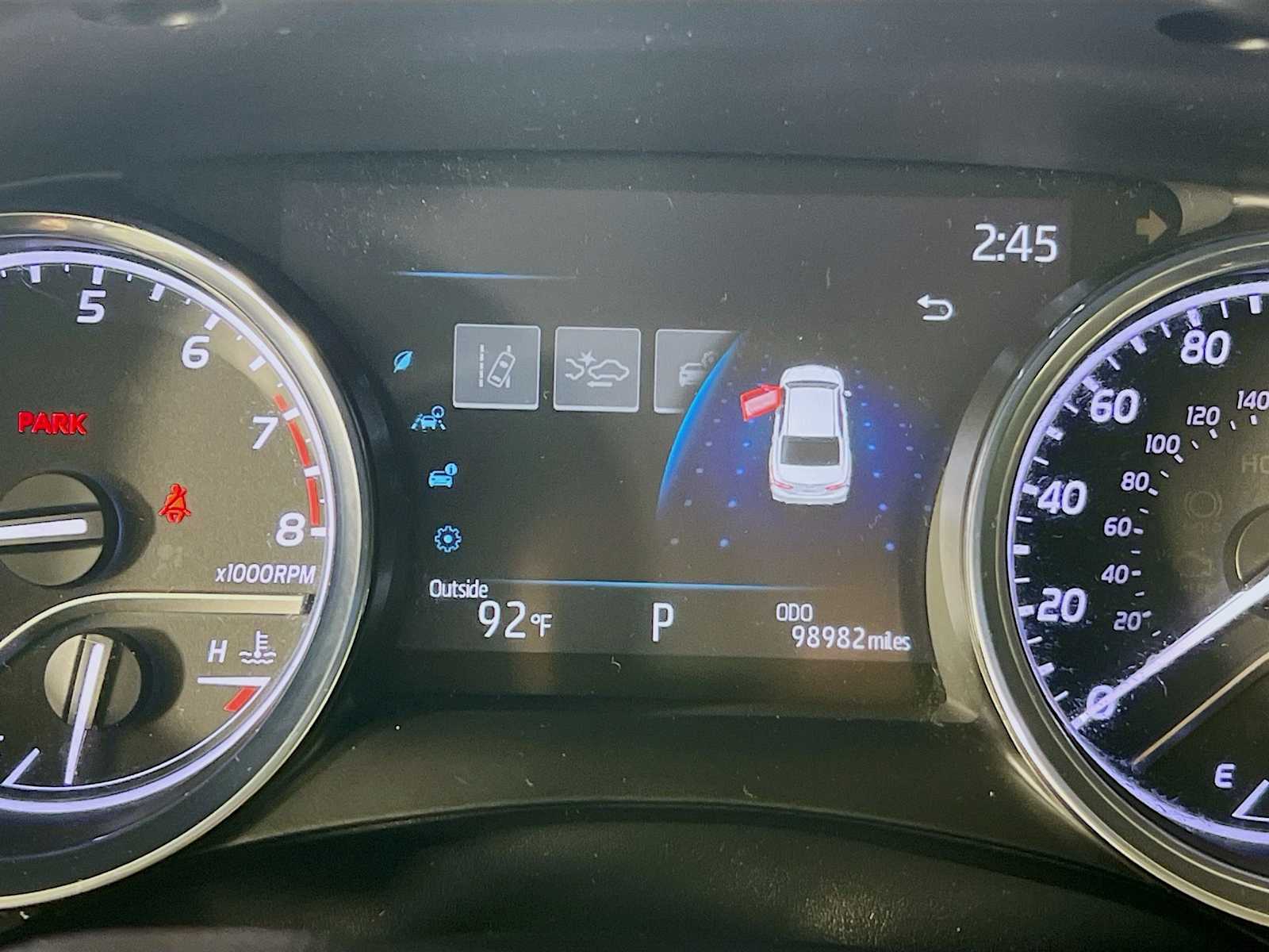 2020 Toyota Camry SE - Photo 12