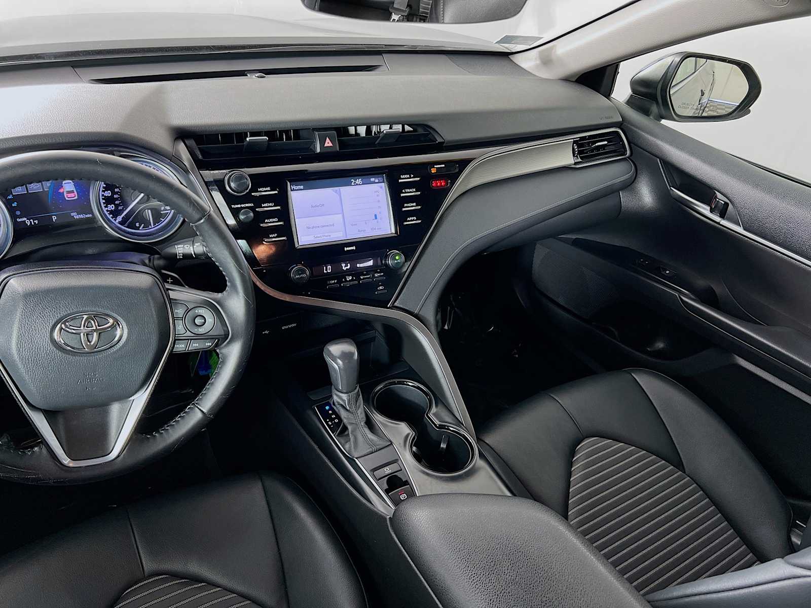 2020 Toyota Camry SE - Photo 22