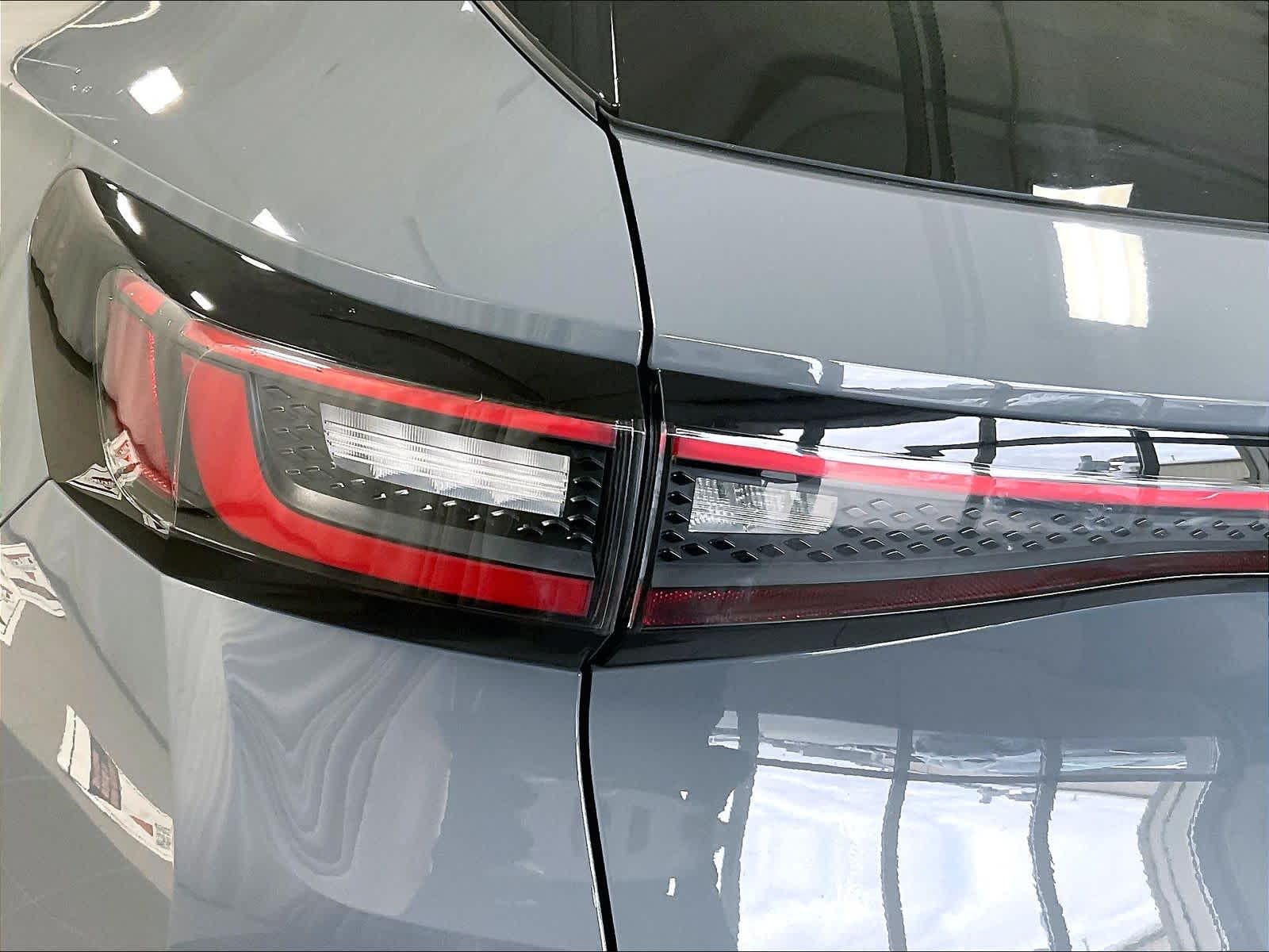 2023 Volkswagen ID.4 Pro S Plus - Photo 33