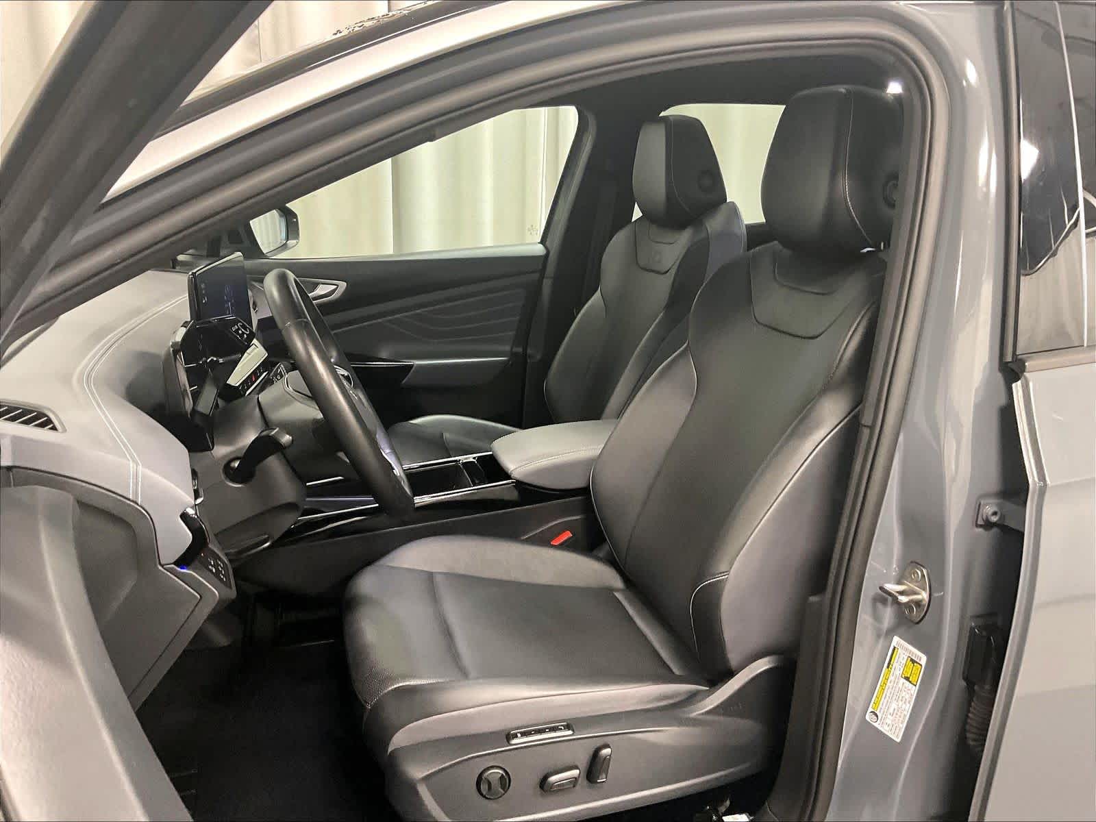 2023 Volkswagen ID.4 Pro S Plus - Photo 10