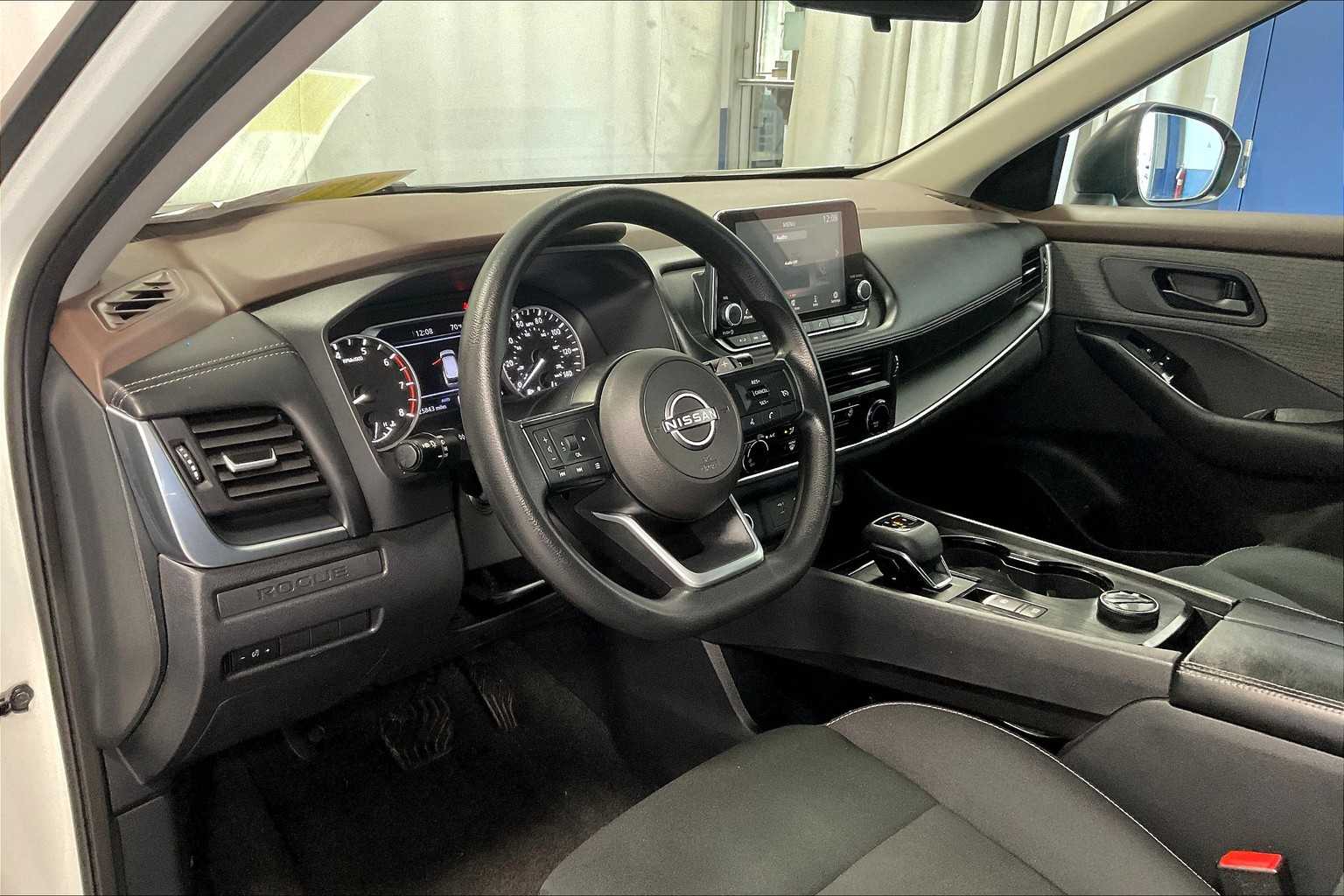 2023 Nissan Rogue S - Photo 8