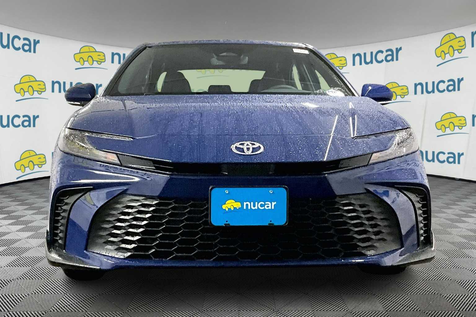 2025 Toyota Camry SE - Photo 3