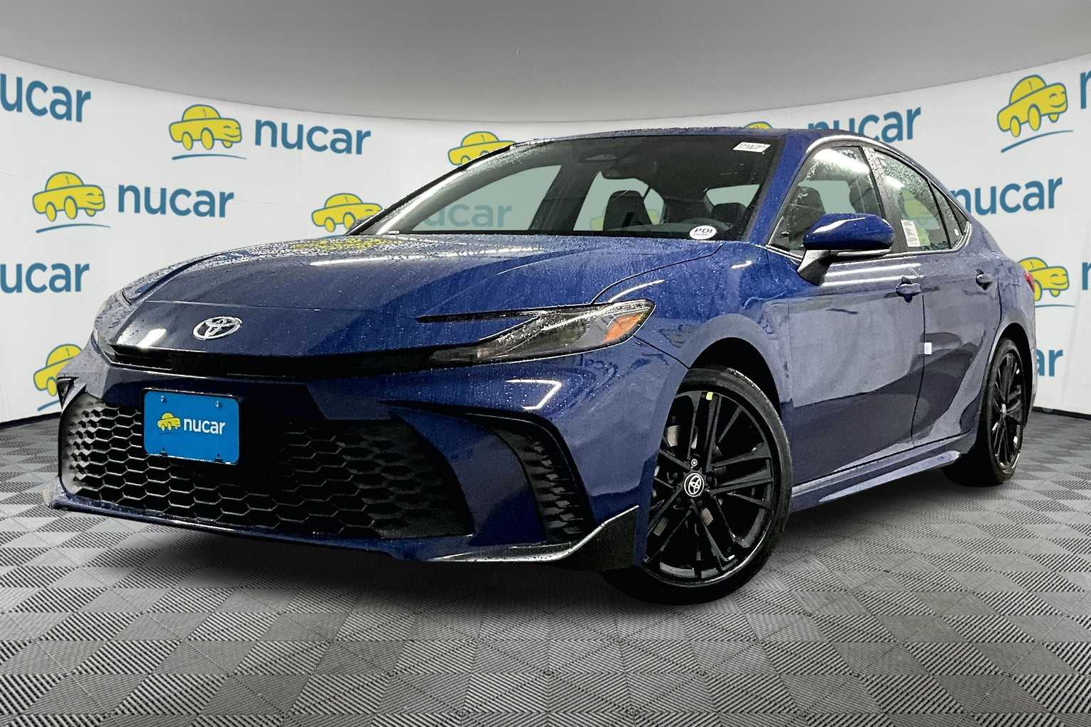 2025 Toyota Camry SE - Photo 4