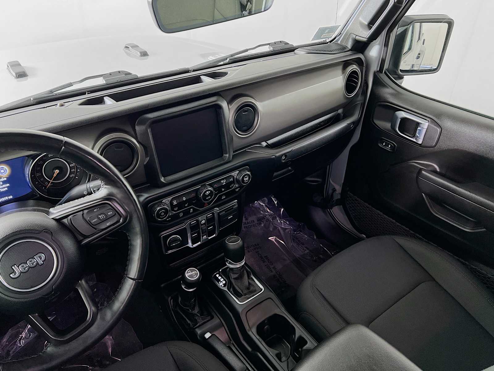 2022 Jeep Gladiator Willys - Photo 23
