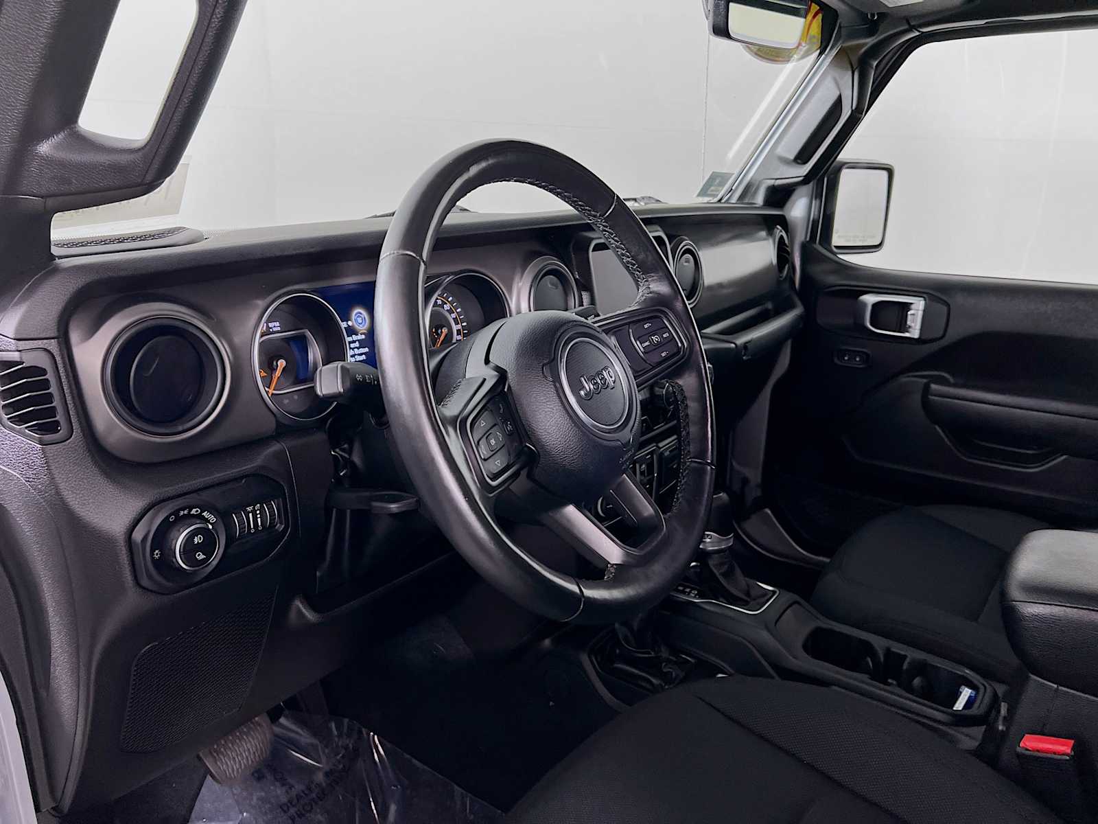 2022 Jeep Gladiator Willys - Photo 9