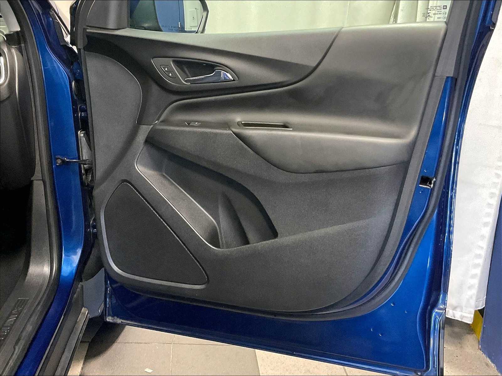 2022 Chevrolet Equinox LT - Photo 12