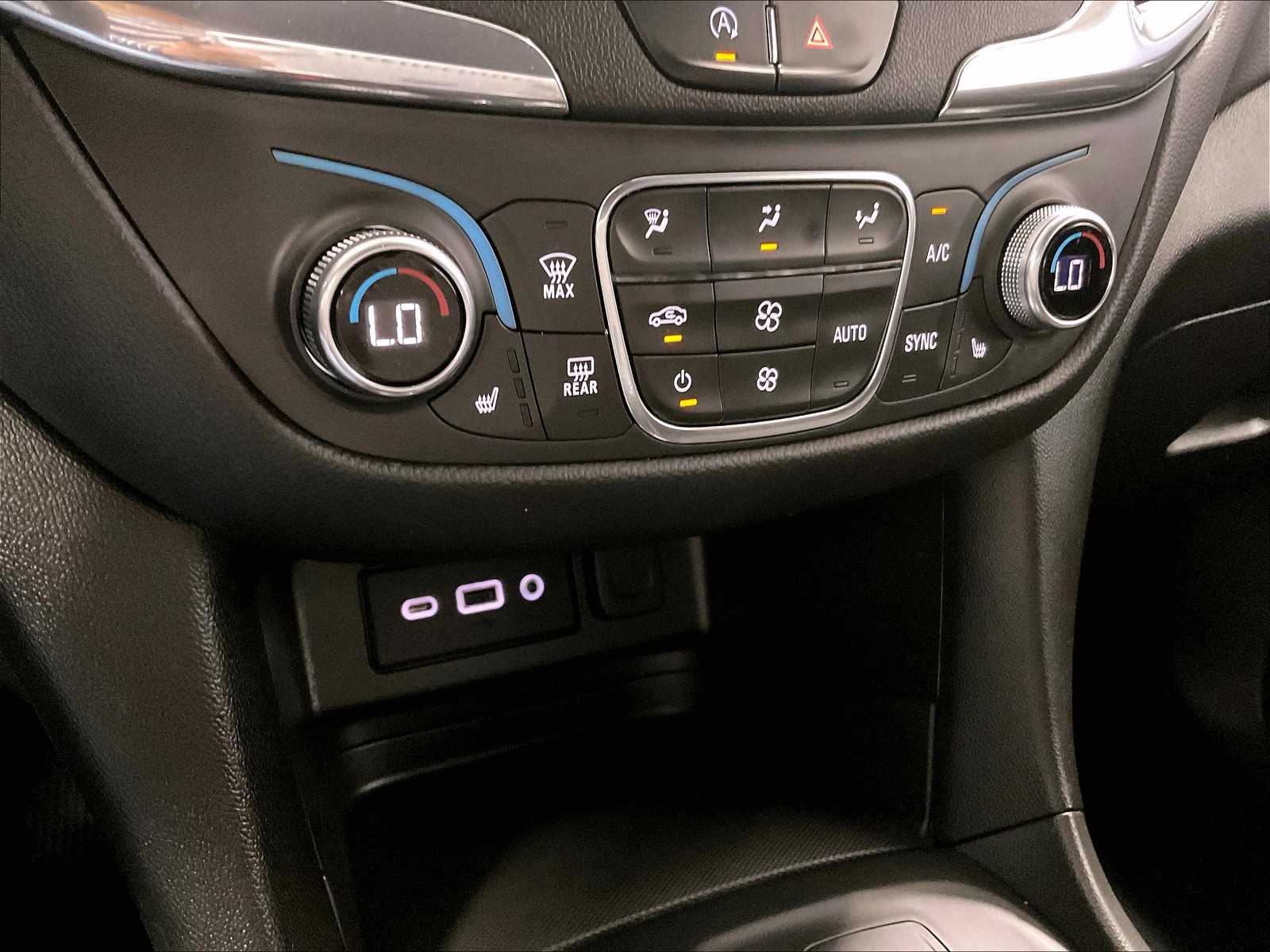 2022 Chevrolet Equinox LT - Photo 25