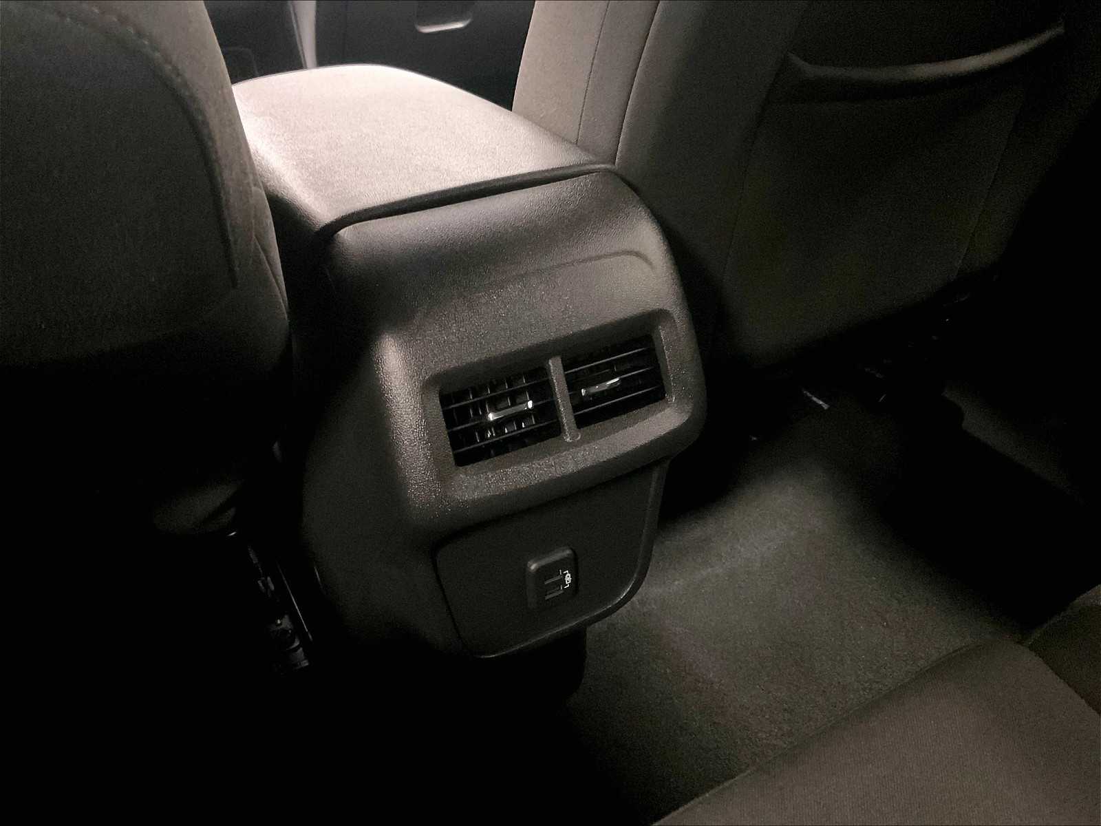 2022 Chevrolet Equinox LT - Photo 27