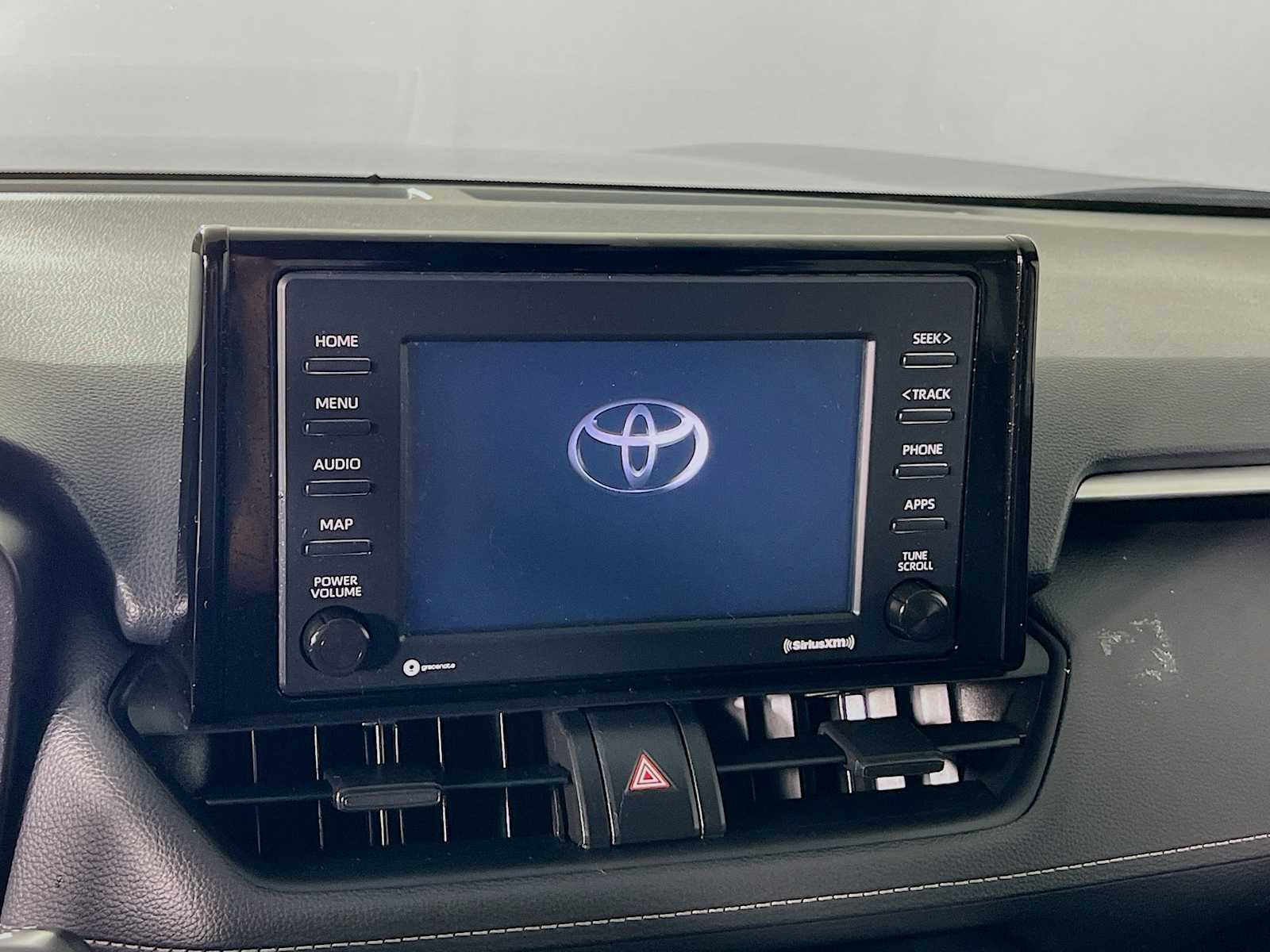 2022 Toyota RAV4 Hybrid LE - Photo 14