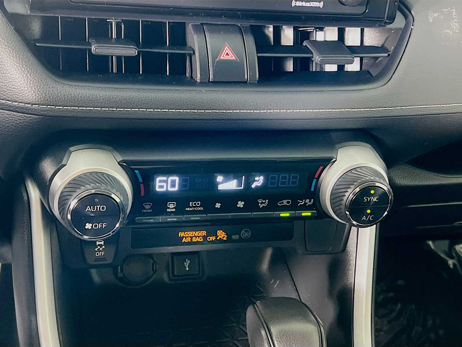 2022 Toyota RAV4 Hybrid LE - Photo 15