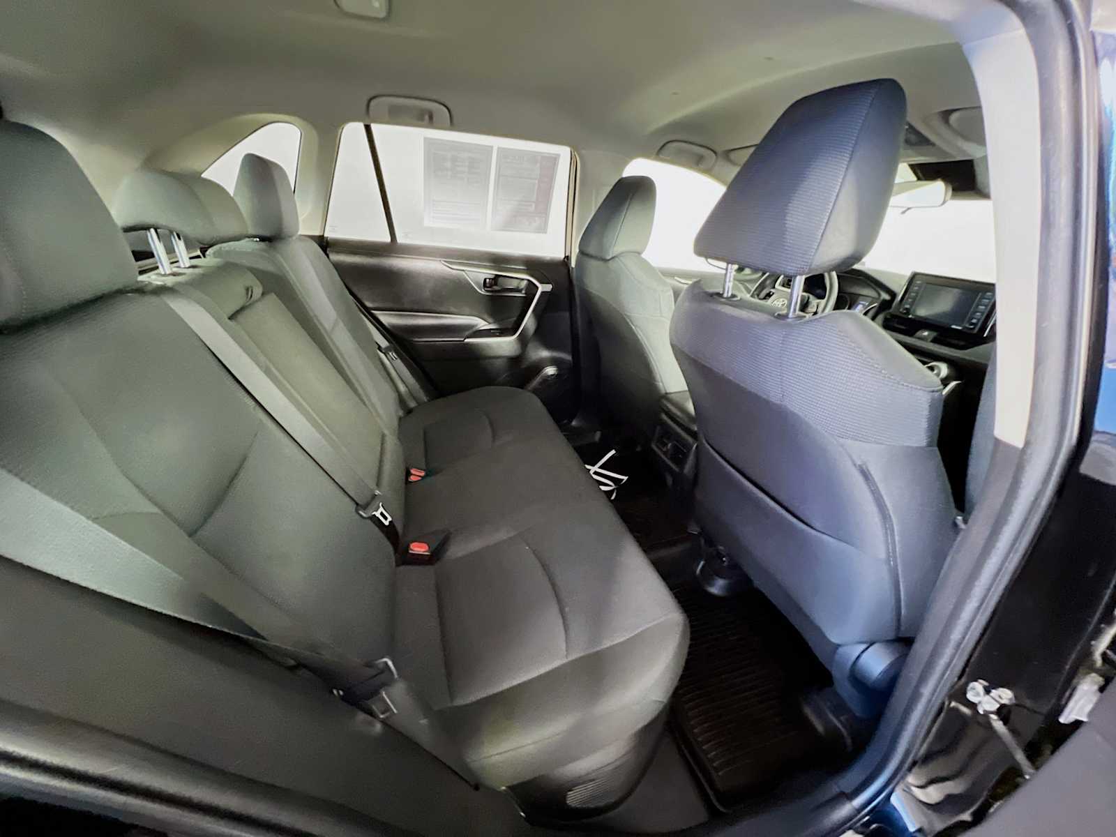 2022 Toyota RAV4 Hybrid LE - Photo 25