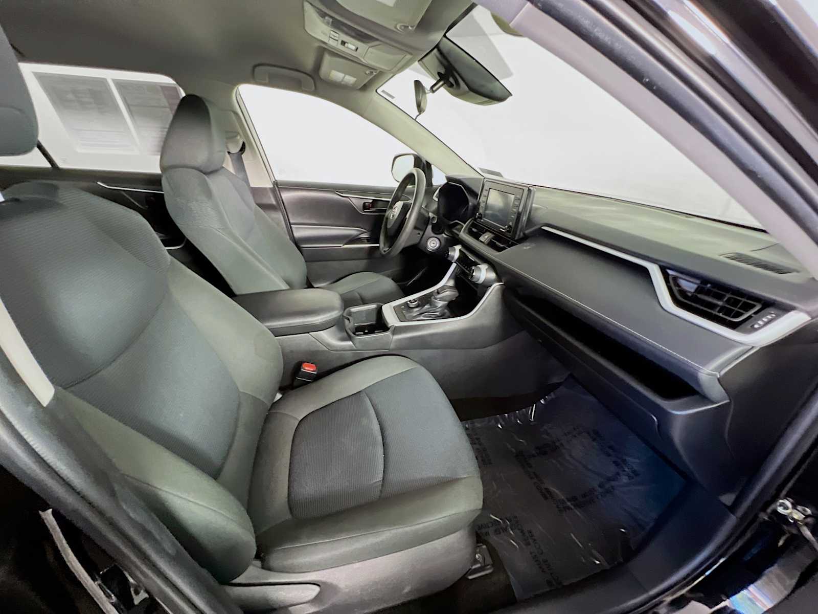 2022 Toyota RAV4 Hybrid LE - Photo 26