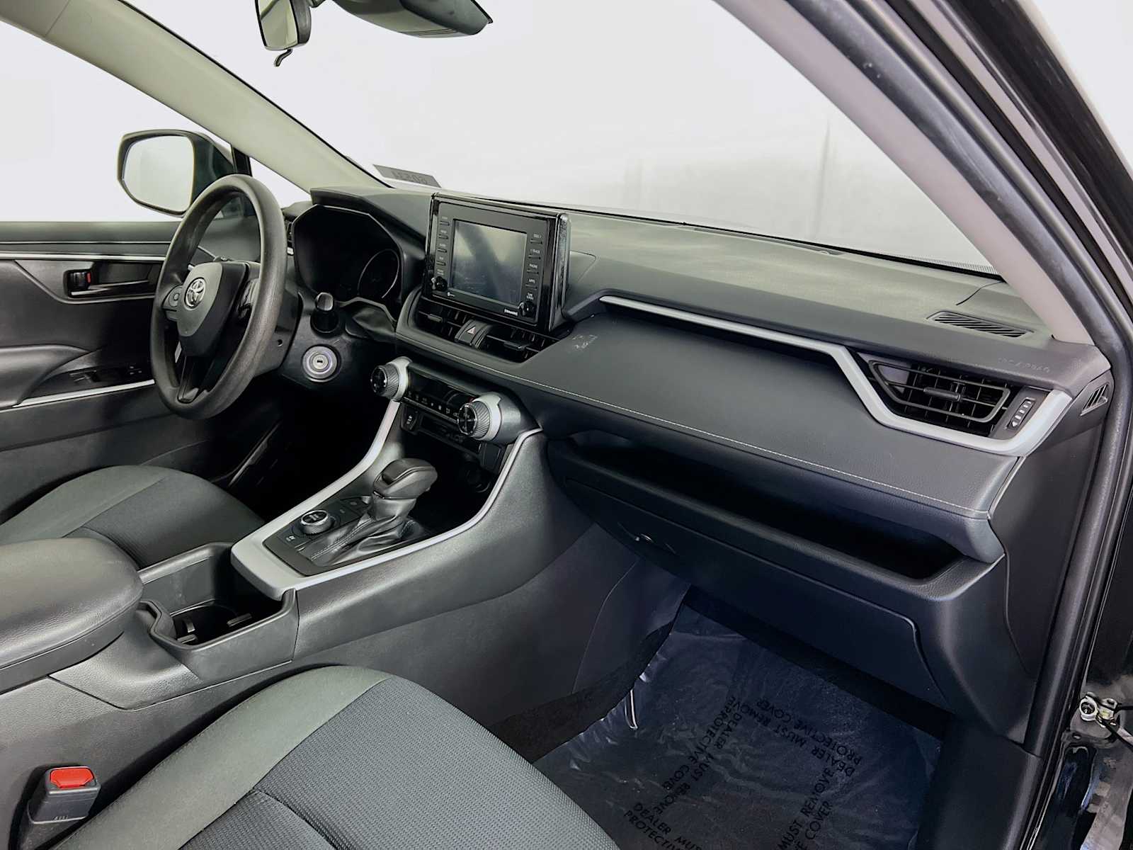 2022 Toyota RAV4 Hybrid LE - Photo 27