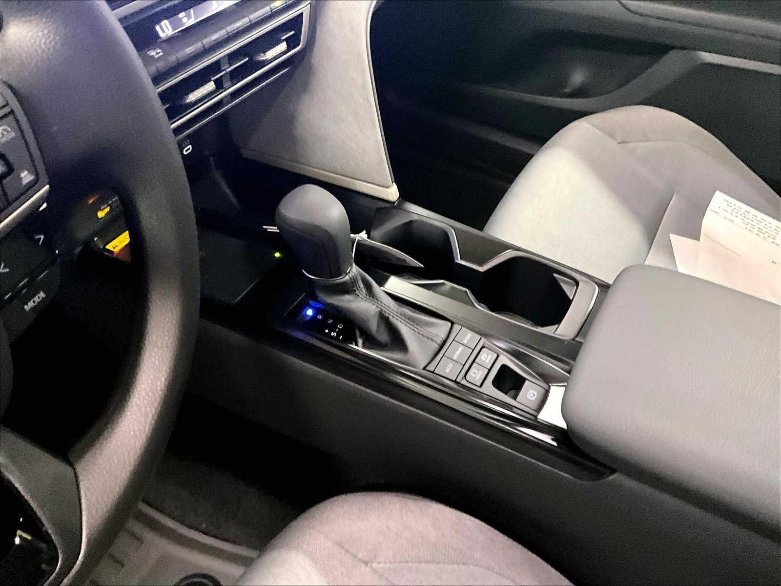 2026 Toyota Camry LE - Photo 14