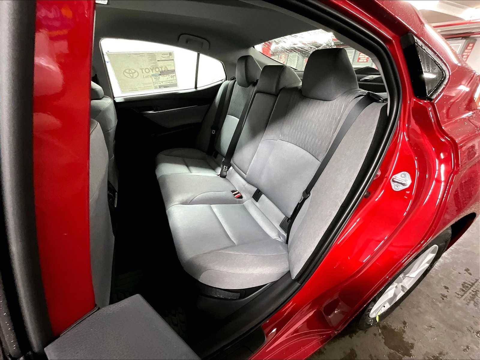 2026 Toyota Camry LE - Photo 15