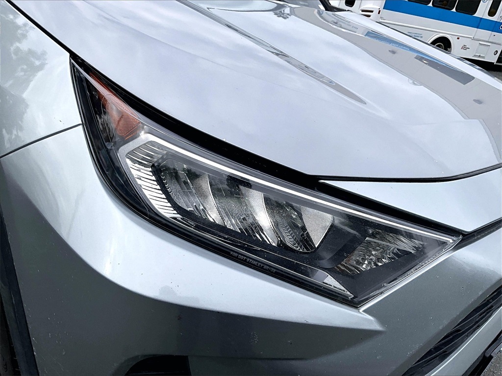 2021 Toyota RAV4 XLE - Photo 30