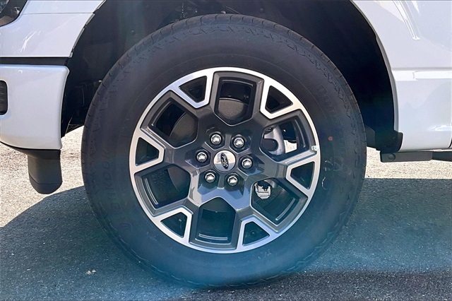 2025 Ford F-150 STX - Photo 13
