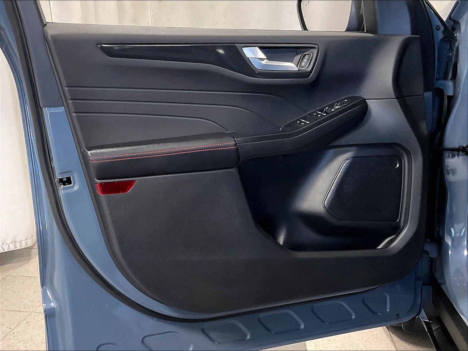 2023 Ford Escape ST-Line Select - Photo 9