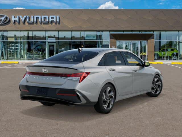2025 Hyundai Elantra SEL Sport - Photo 4