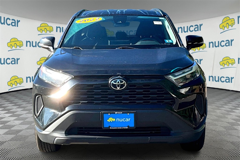 2022 Toyota RAV4 XLE - Photo 2