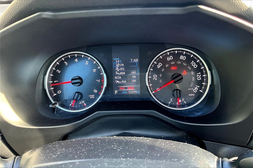 2022 Toyota RAV4 XLE - Photo 25