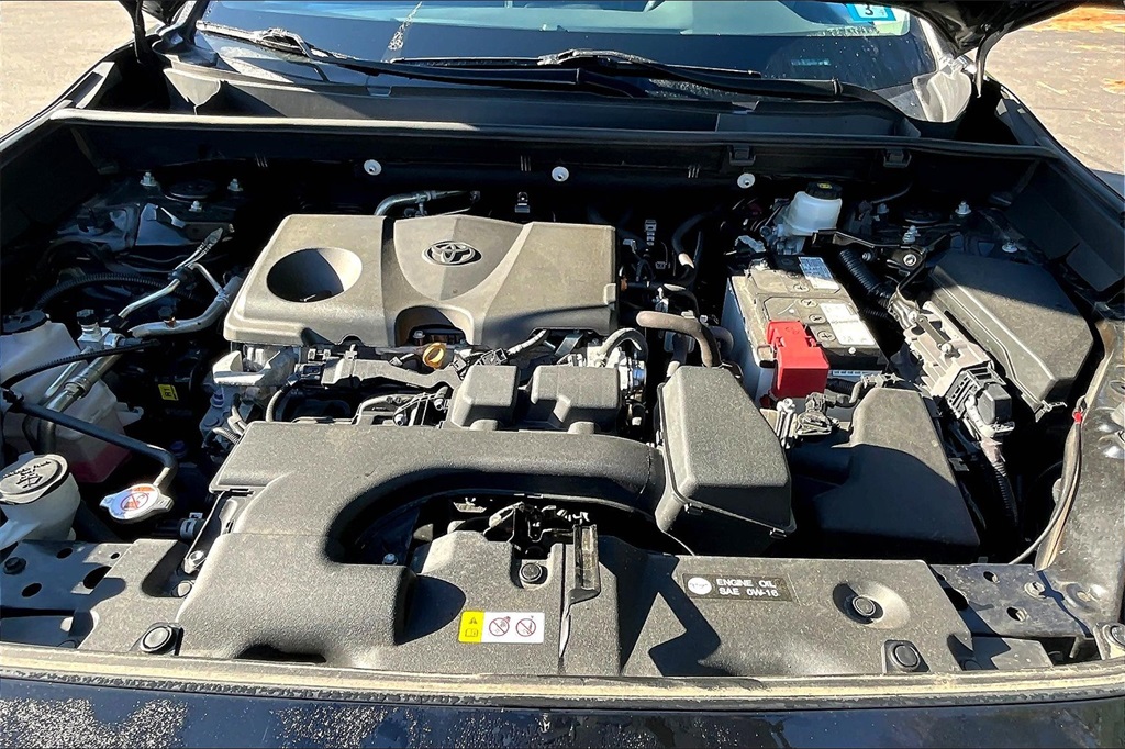2022 Toyota RAV4 XLE - Photo 29