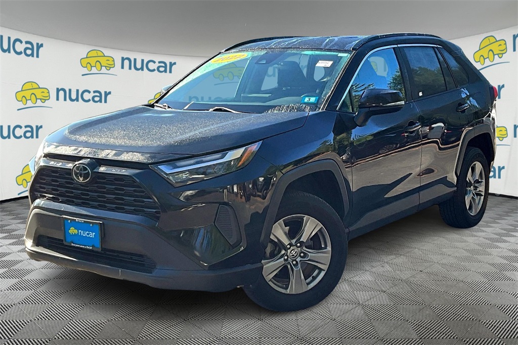 2022 Toyota RAV4 XLE - Photo 3