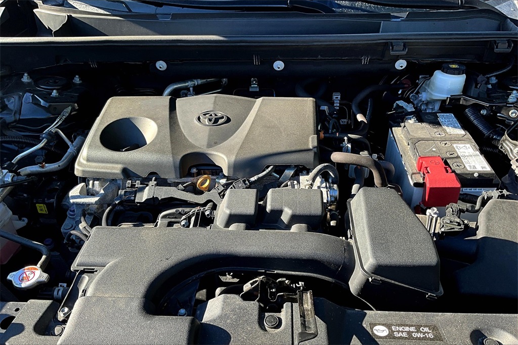 2022 Toyota RAV4 XLE - Photo 34
