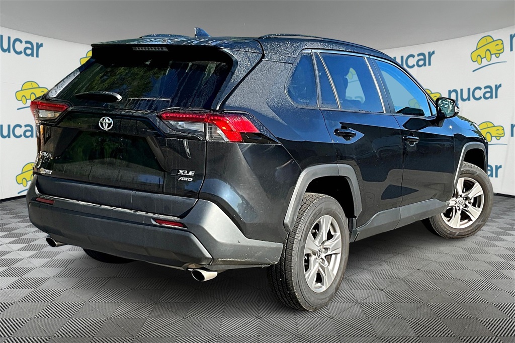 2022 Toyota RAV4 XLE - Photo 6