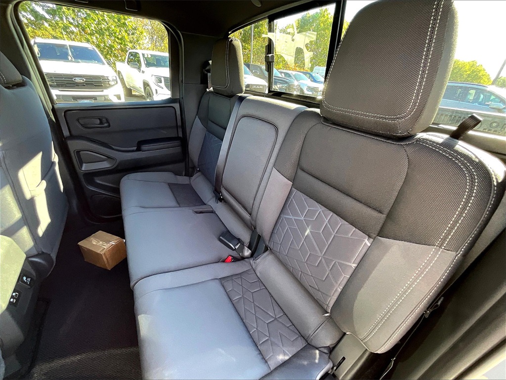 2026 Nissan Frontier SV - Photo 15