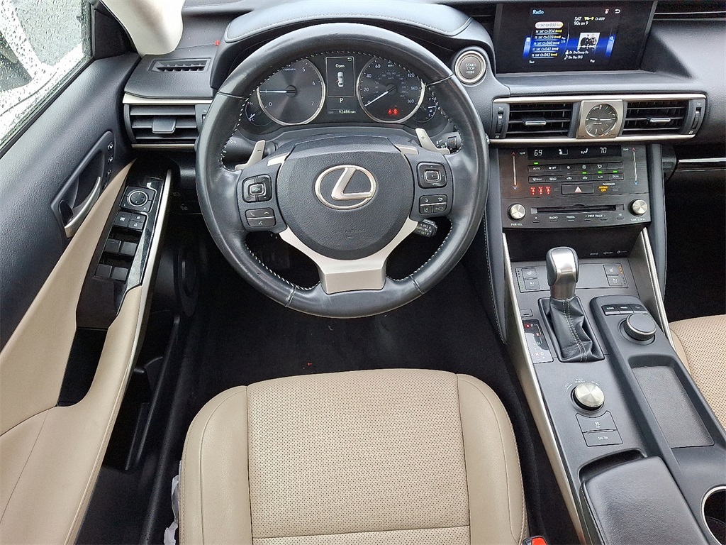 2018 Lexus IS 300 - Photo 11