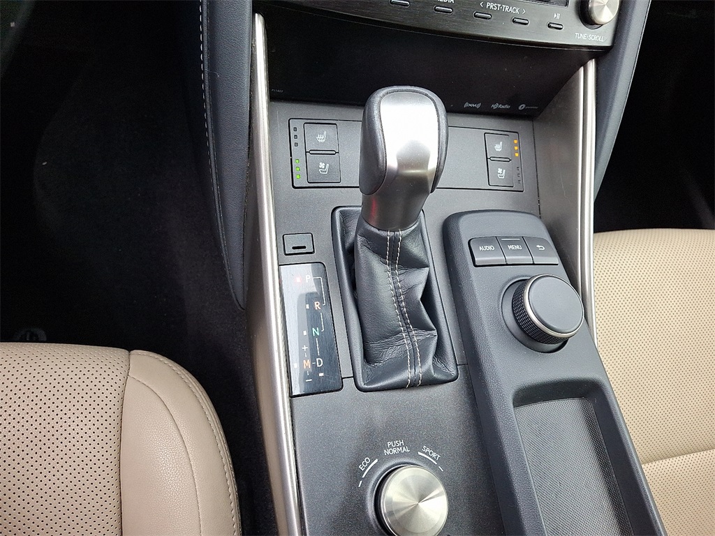 2018 Lexus IS 300 - Photo 15