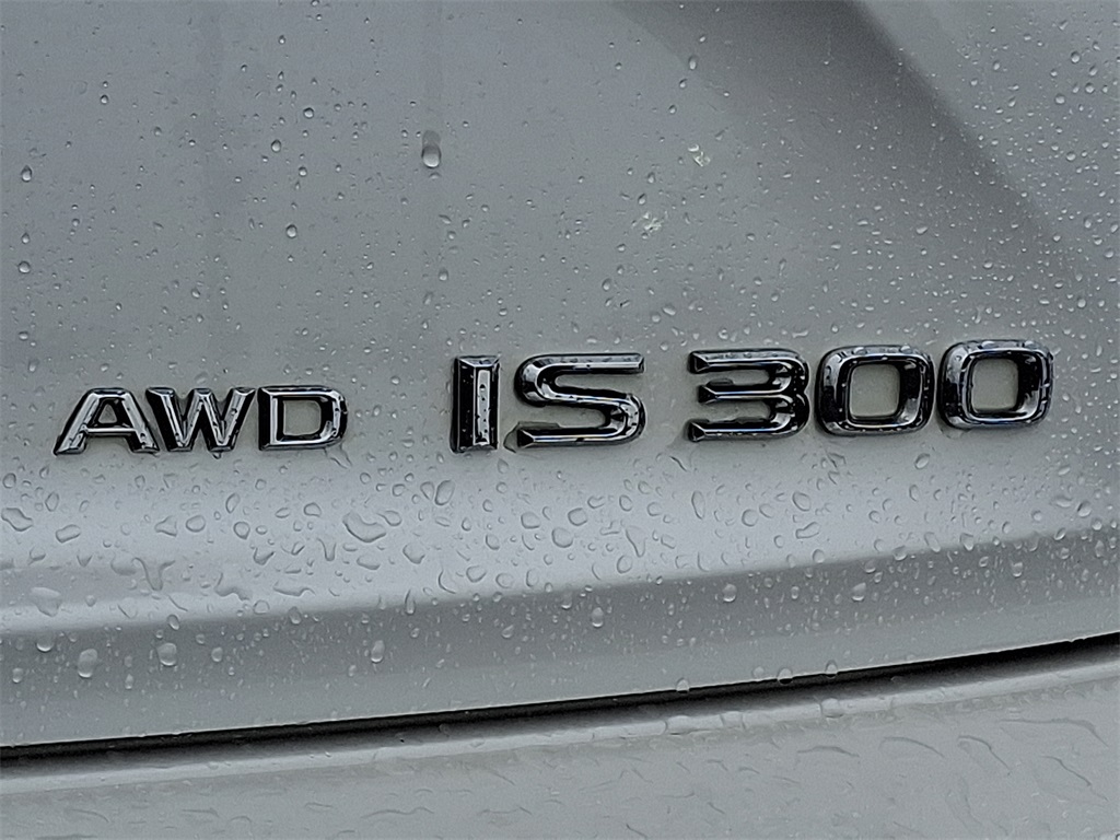 2018 Lexus IS 300 - Photo 30