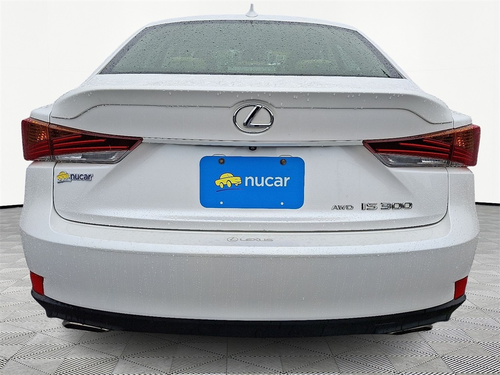 2018 Lexus IS 300 - Photo 5