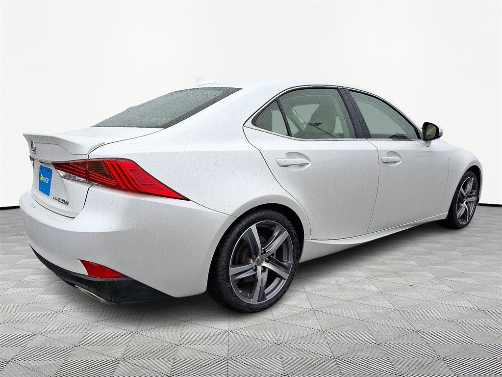 2018 Lexus IS 300 - Photo 6