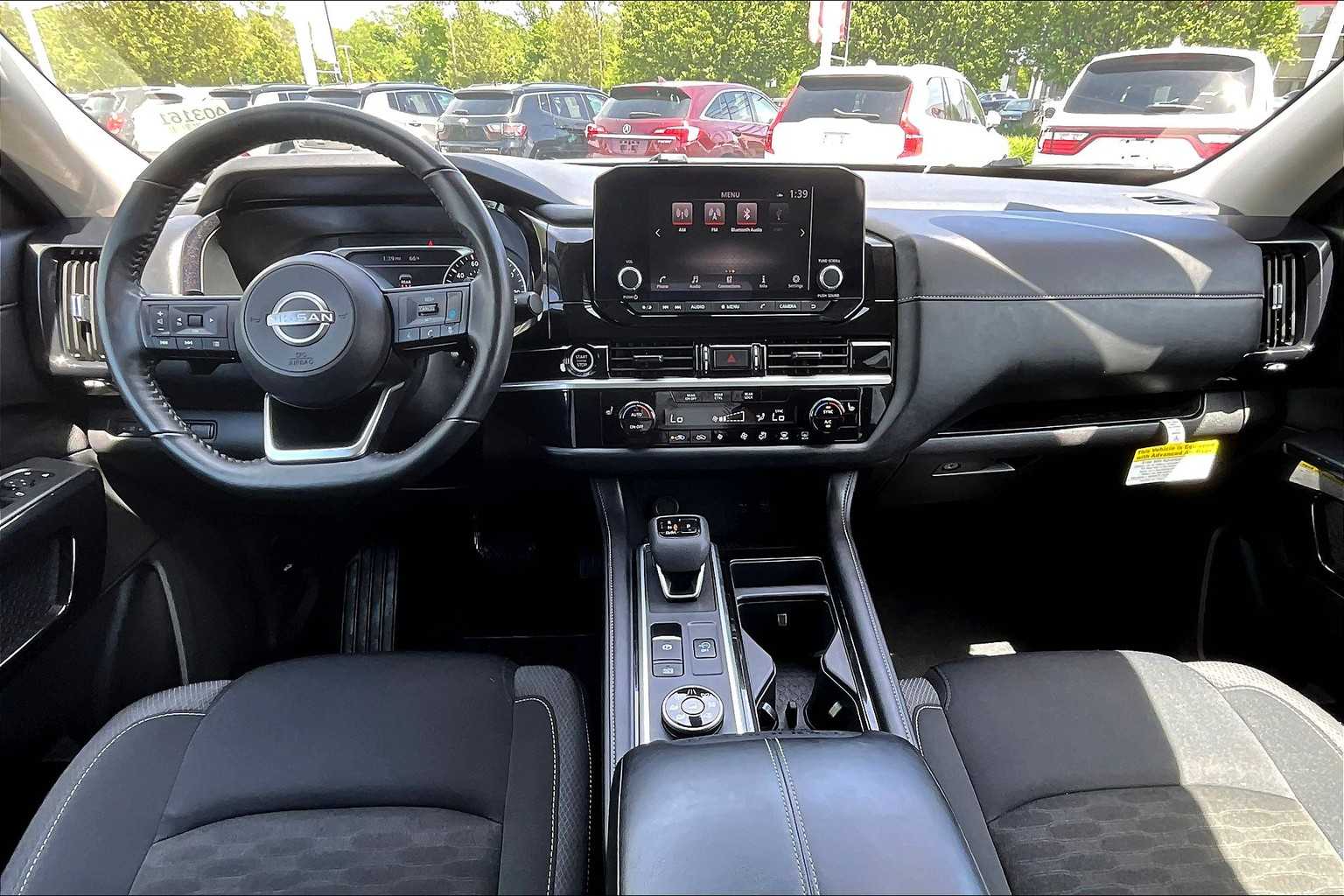 2024 Nissan Pathfinder SV - Photo 22