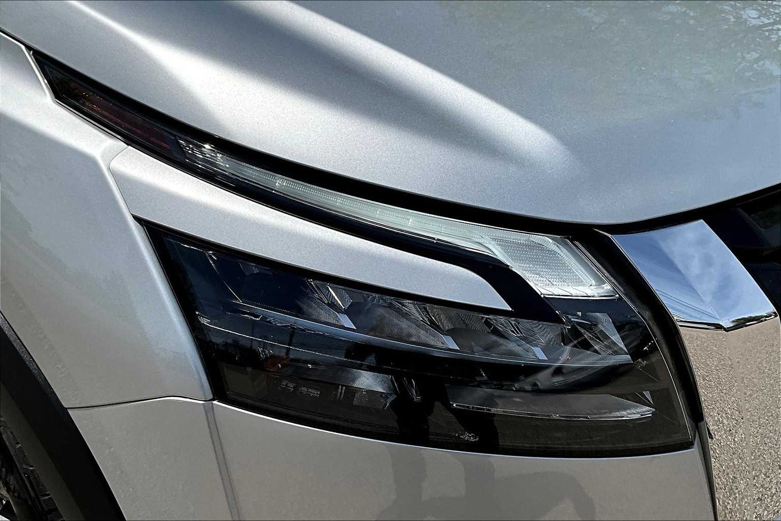 2024 Nissan Pathfinder SV - Photo 32