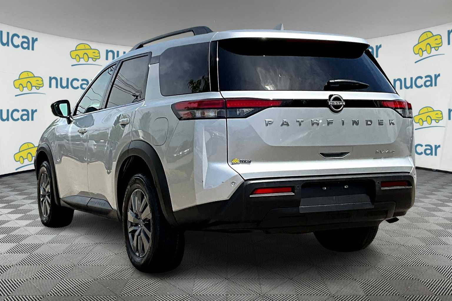 2024 Nissan Pathfinder SV - Photo 4