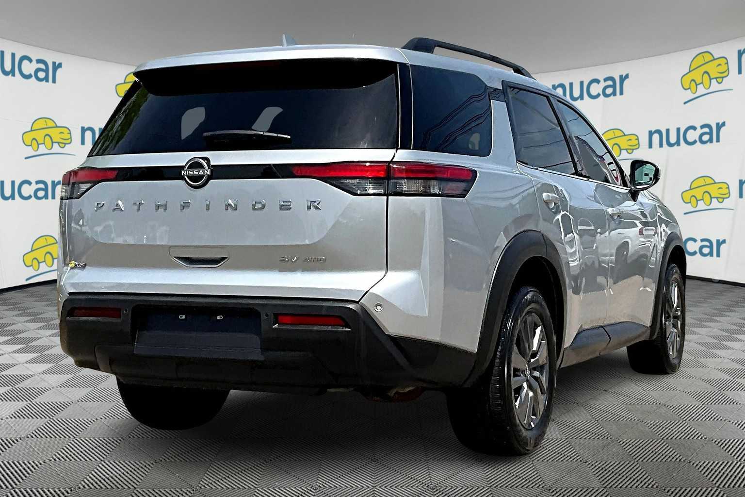 2024 Nissan Pathfinder SV - Photo 6